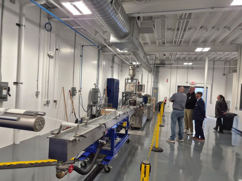 Bay Plastics Machinery opens new Bay City training, manufacturing center